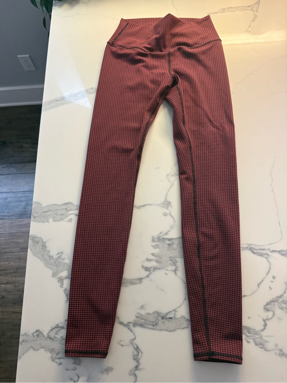ALO Yoga Red Houndstooth Leggings